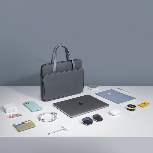 tomtoc-Premium-Briefcase-14-MacBook-Pro-2021-sedy