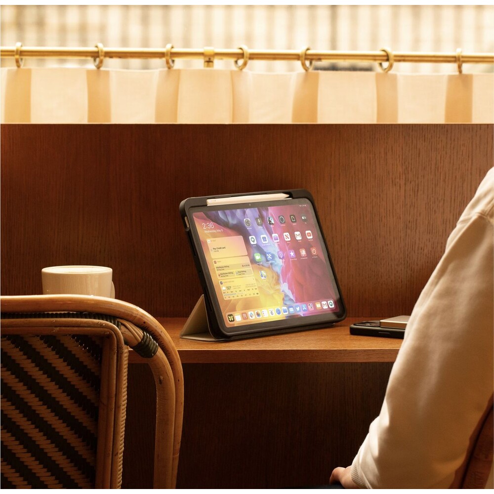 Native-Union-Active-Case-pouzdro-iPad-Pro-11-2025-sede