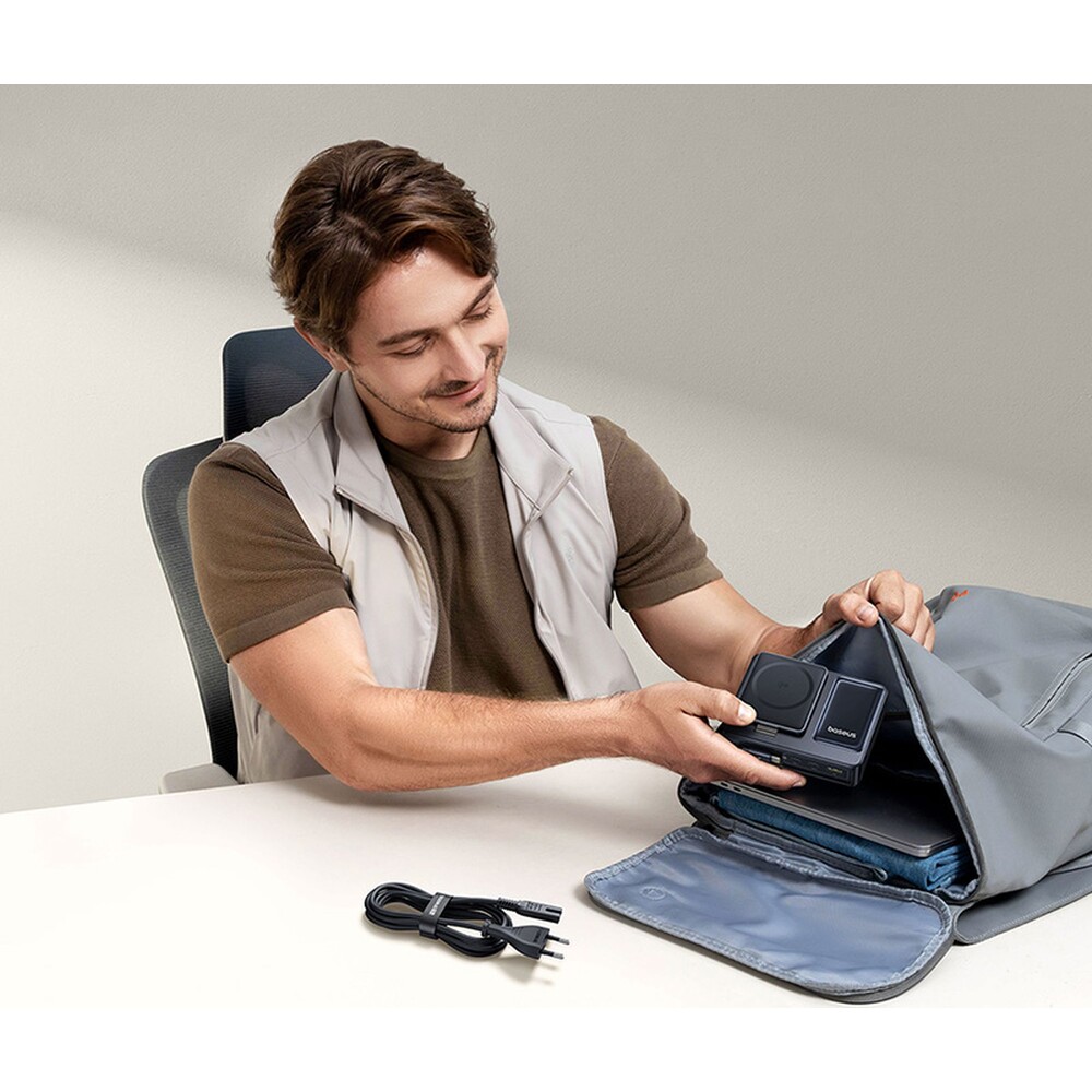 Baseus-Nomos-Qi2-nabijeci-stanice-140W-3xUSB-C-USB-A-s-vysuvnym-kabelem-USB-C-sitovy-kabel-1m-cerna