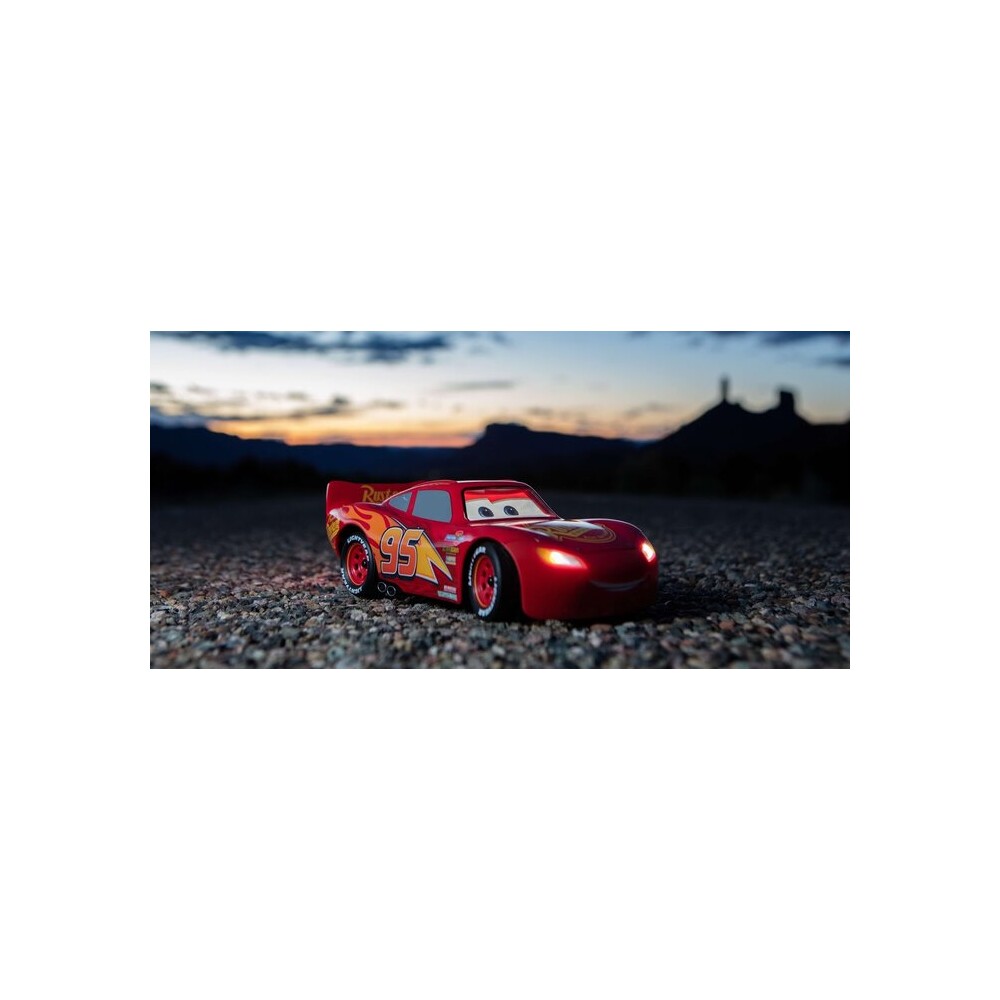 Sphero-Ultimate-Lightning-McQueen-zavodni-auto