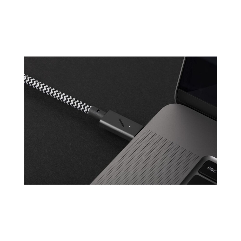 Native-Union-Belt-Cable-Pro-USB-C-USB-C-napajeci-kabel-240W-2-4m-zebra