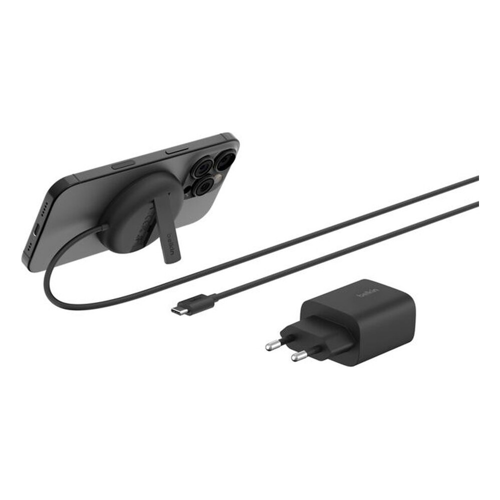 Belkin-BOOST-CHARGE-PRO-Qi2-15W-MagSafe-nabijeci-podlozka-cerna