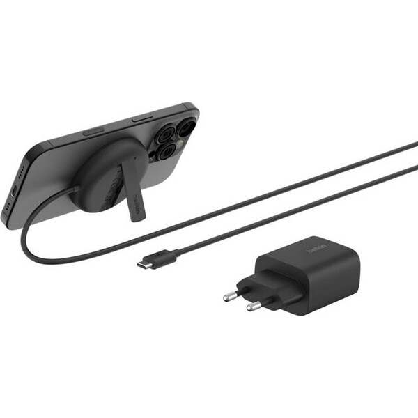Belkin-BOOST-CHARGE-PRO-Qi2-15W-MagSafe-nabijeci-podlozka-cerna