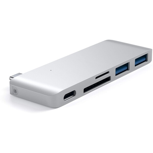 Satechi-Passthrough-USB-hub-pro-MacBook-stribrny