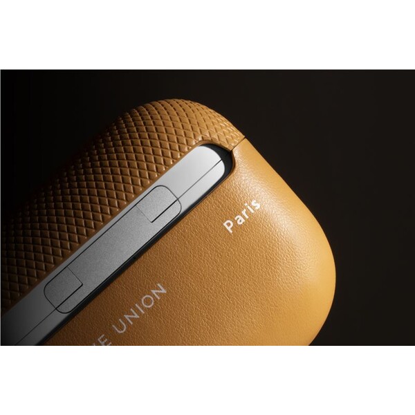 Native-Union-Re-Classic-pouzdro-AirPods-Pro-2-kraft