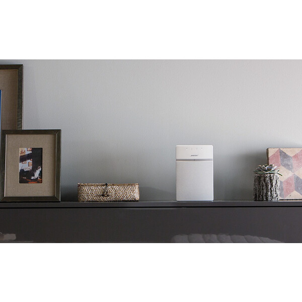 Bose-SoundTouch-10-bily