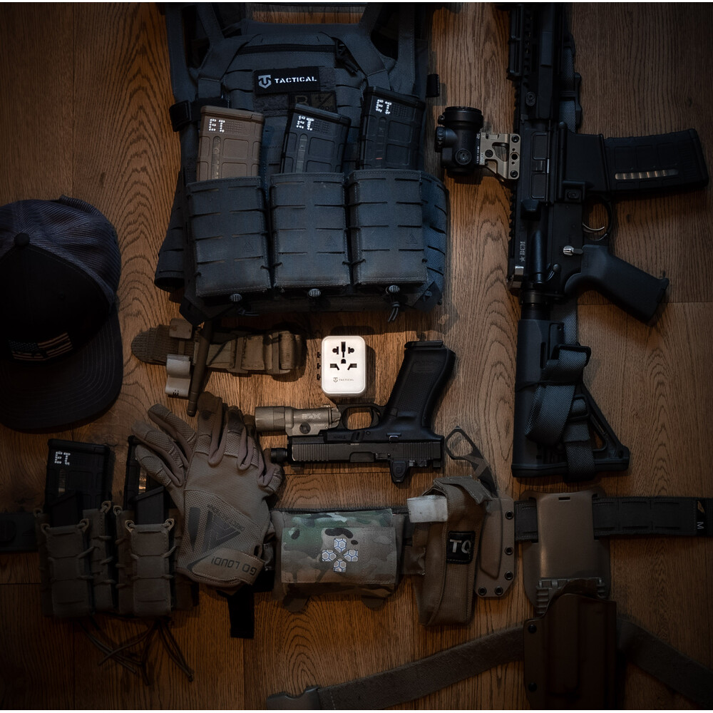 Tactical-PTP-cestovni-adapter-bily