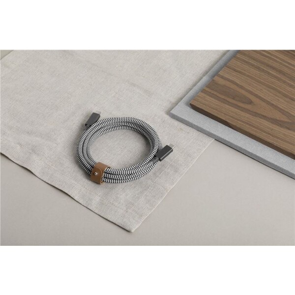 Native-Union-Belt-Cable-Pro-USB-C-USB-C-napajeci-kabel-240W-2-4m-zebra