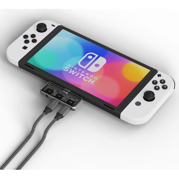 Satechi-Mobile-XR-Hub-s-dualnim-USB-C-a-audio-portem-vesmirne-sedy