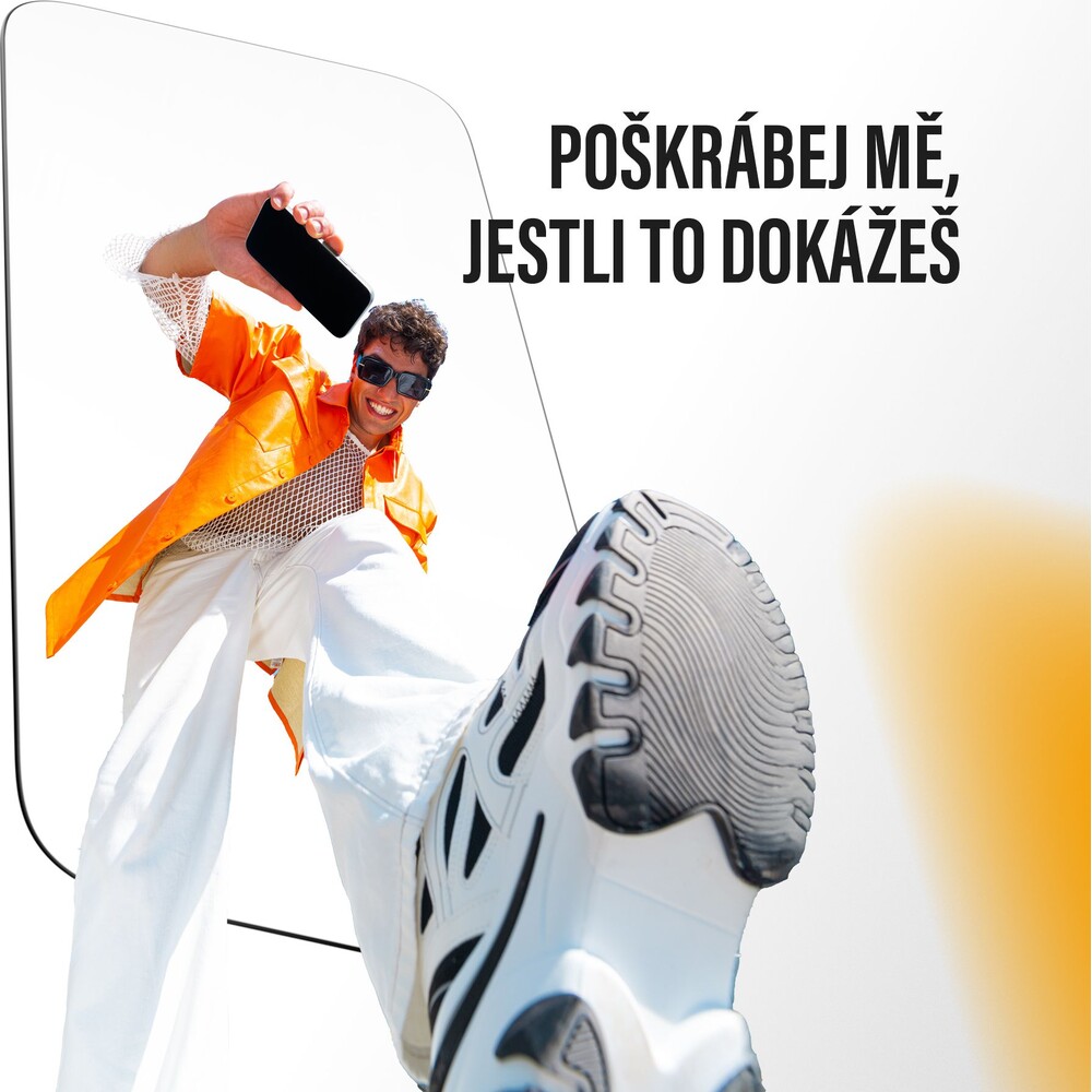 PanzerGlass-Ultra-Wide-Fit-sklo-Apple-iPhone-17-Pro-Max-s-instalacnim-rameckem