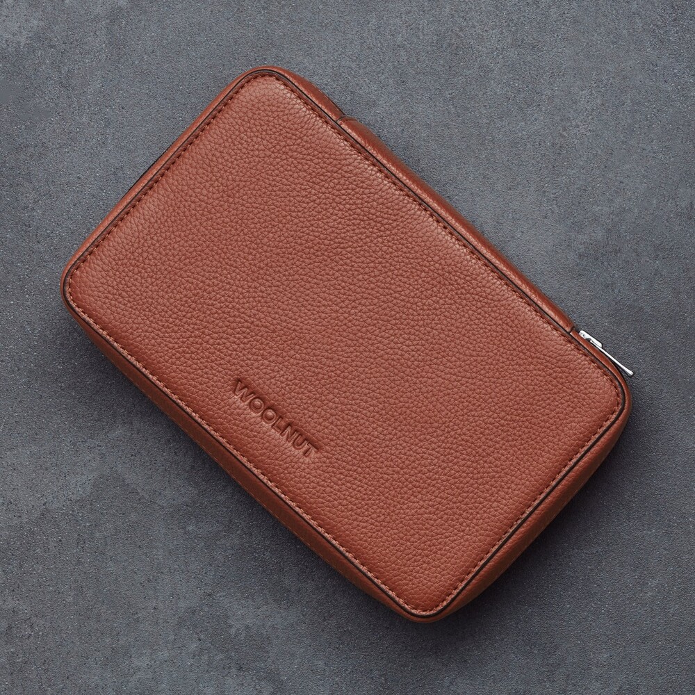 Woolnut-kozeny-Tech-Organizer-hnedy