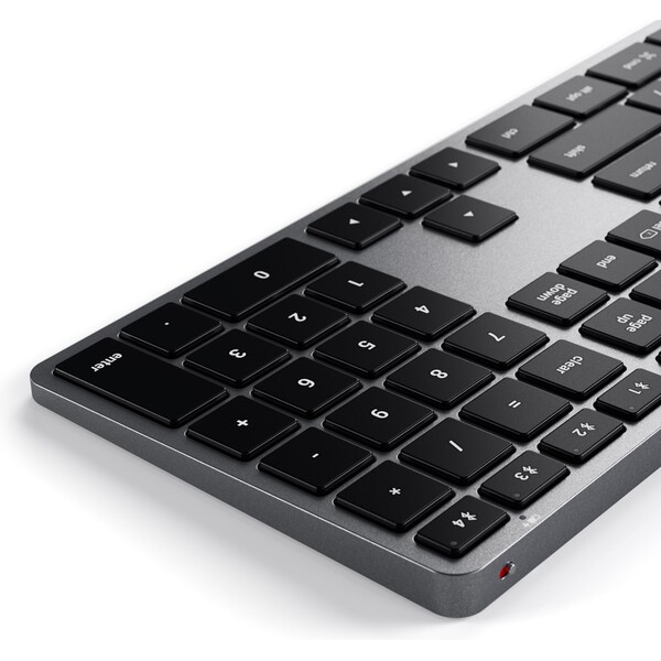 Satechi-Slim-X3-Bluetooth-bezdratova-podsvicena-klavesnice-CZ-vesmirne-seda