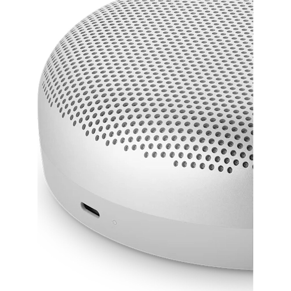 Bang-Olufsen-Beosound-A1-3rd-Gen-stribrny