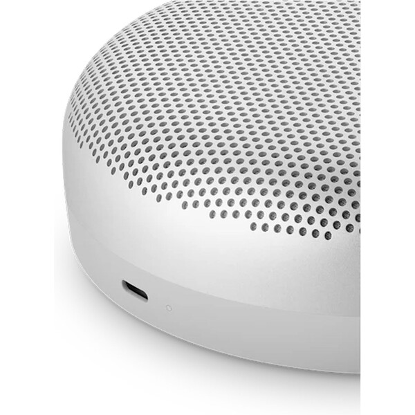 Bang-Olufsen-Beosound-A1-3rd-Gen-stribrny