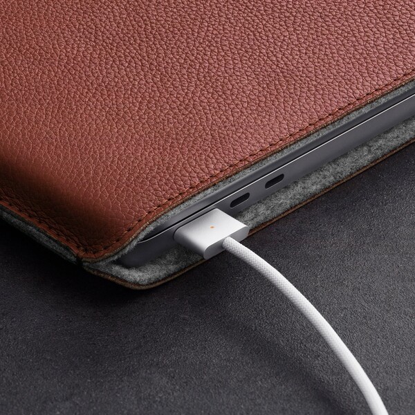 Woolnut-kozene-Sleeve-pouzdro-pro-15-MacBook-Air-hnede