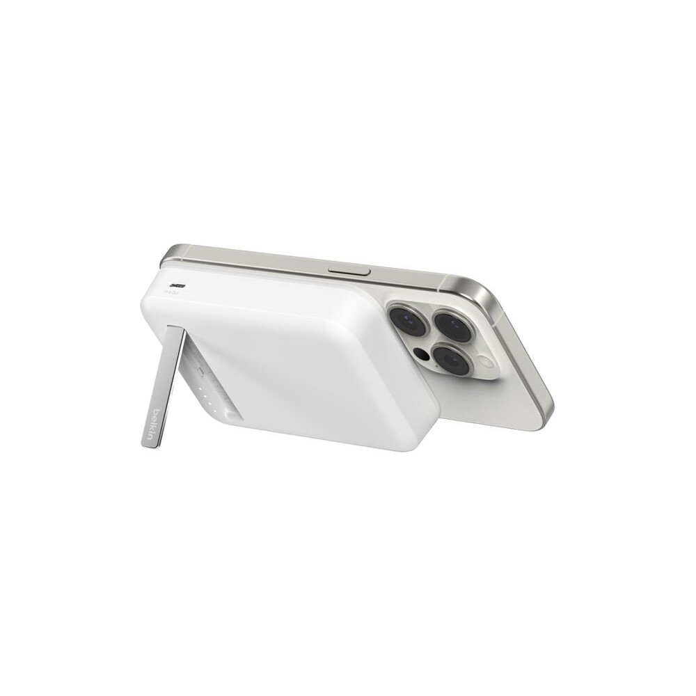 Belkin-Boost-Charge-Pro-Qi2-MagSafe-powerbanka-10000mAh-15W-bila