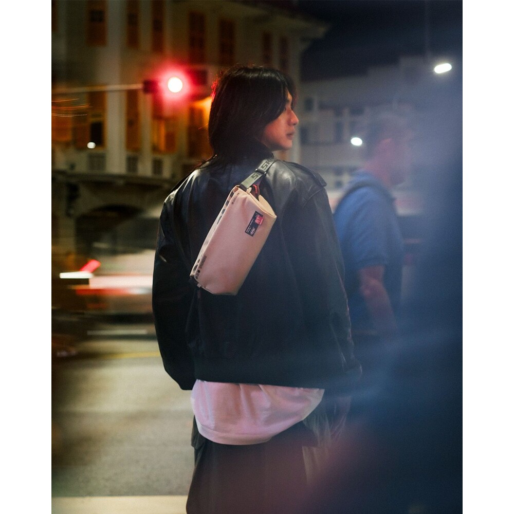 SKINARMA-Fardel-Crossbody-bezove