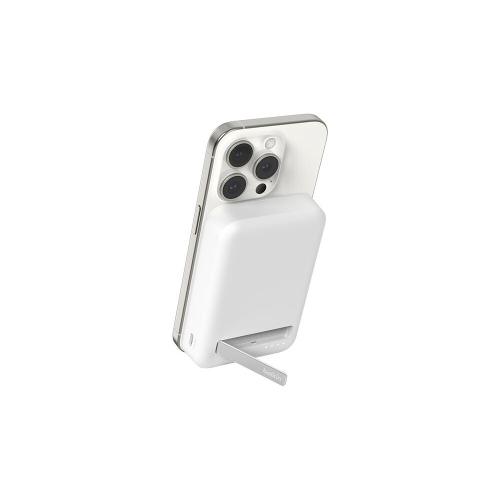Belkin-Boost-Charge-Pro-Qi2-MagSafe-powerbanka-10000mAh-15W-bila