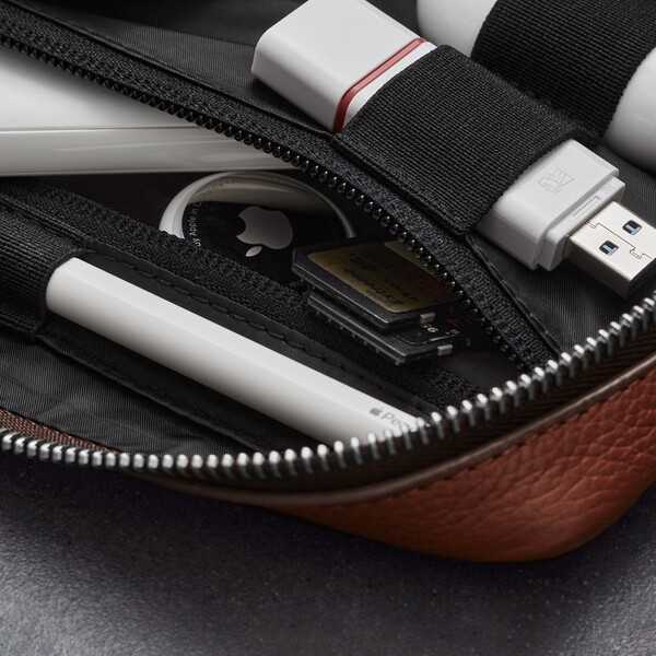 Woolnut-kozeny-Tech-Organizer-hnedy