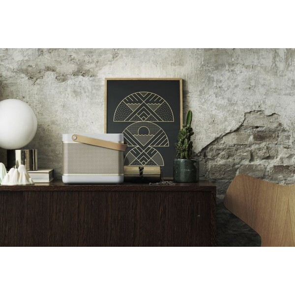 Beoplay-Beolit-15-bezdratovy-reproduktor-zlaty