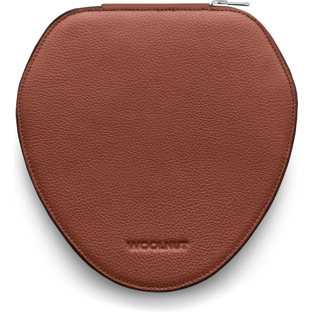 Woolnut-Leather-kozene-pouzdro-pro-AirPods-Max-hnede