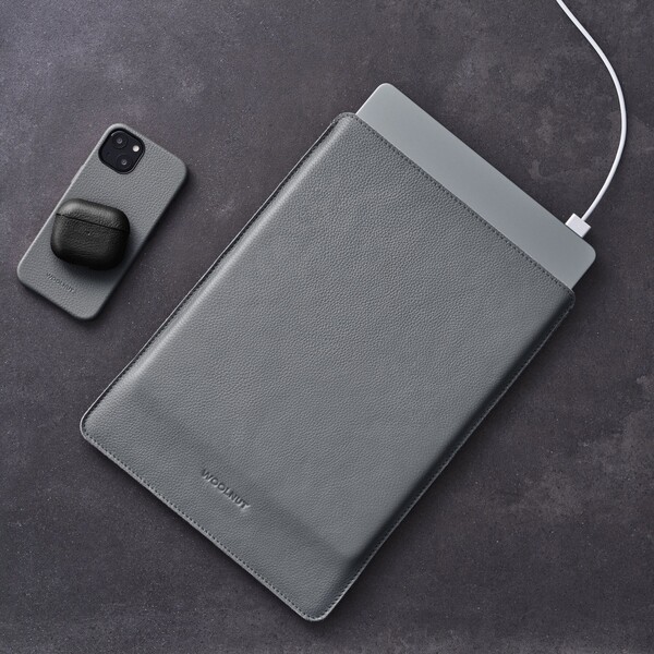 Woolnut-kozene-Sleeve-pouzdro-pro-14-MacBook-Pro-sede