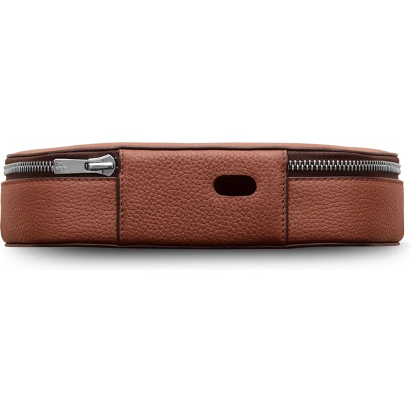 Woolnut-Leather-kozene-pouzdro-pro-AirPods-Max-hnede