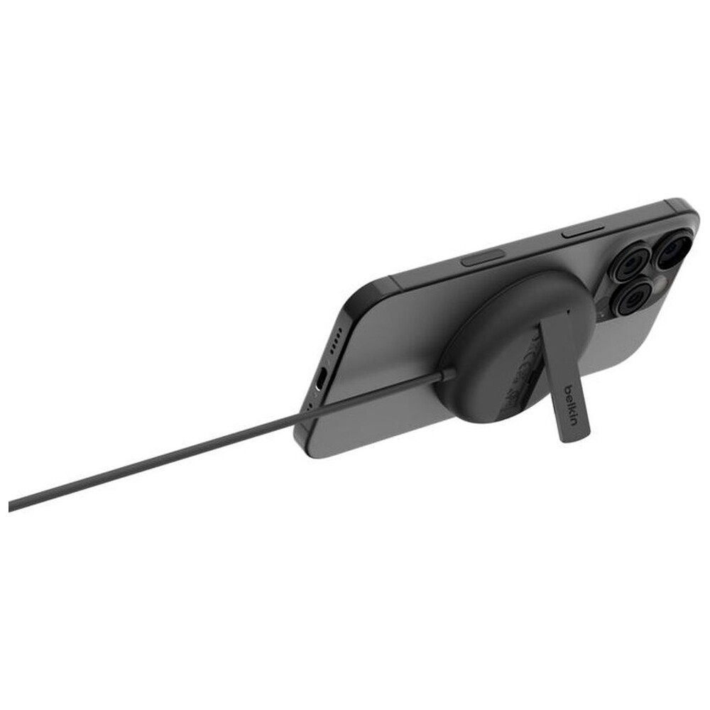 Belkin-BOOST-CHARGE-PRO-Qi2-15W-MagSafe-nabijeci-podlozka-cerna