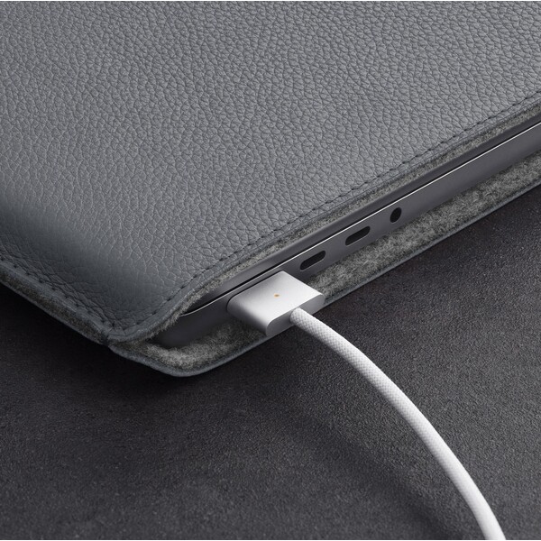 Woolnut-kozene-Sleeve-pouzdro-pro-14-MacBook-Pro-sede