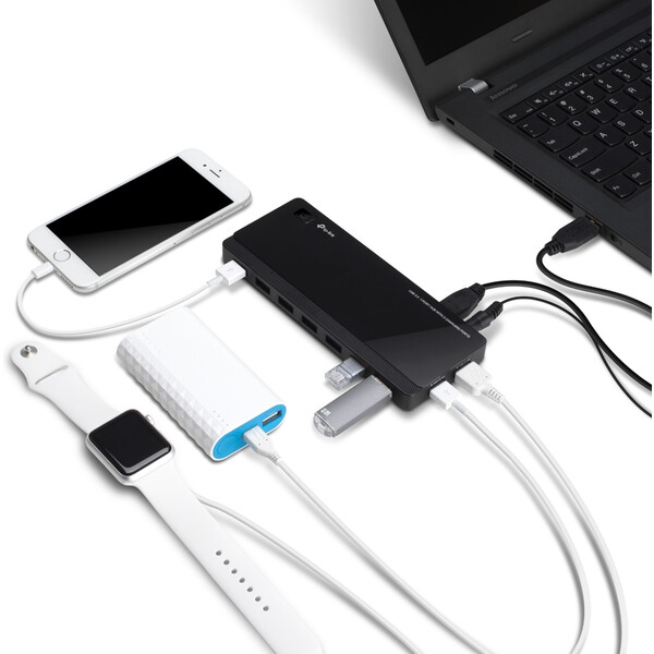 TP-Link-UH720-HUB-7v1-cerny