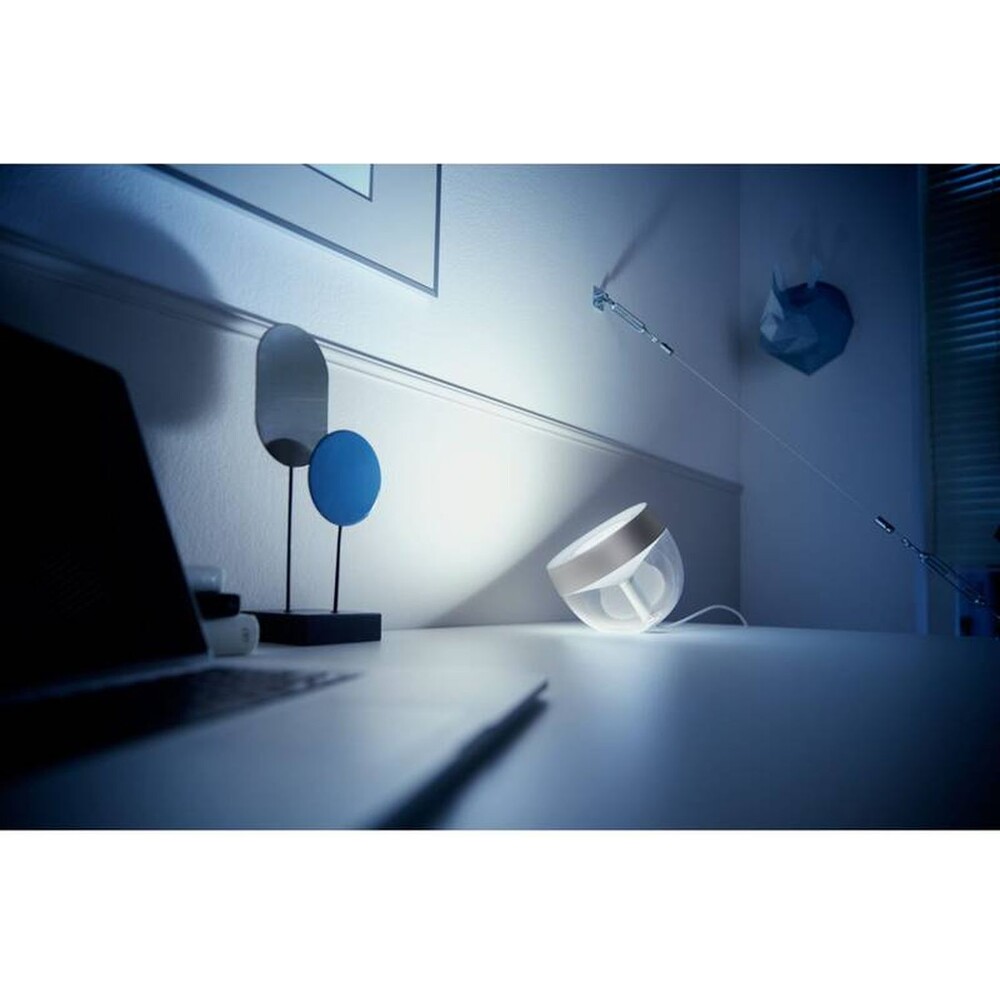Philips-HUE-Iris-Bluetooth-stolni-LED-lampa-stribrna