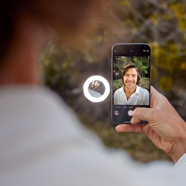 ShiftCam-SnapPocket-Light-LED-ring-cerny
