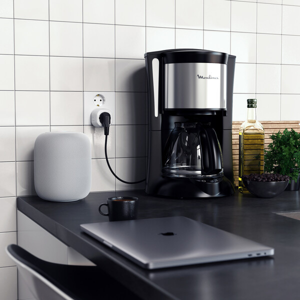 Satechi-Apple-Homekit-Smart-Outlet-chytra-zasuvka-EU-bila-