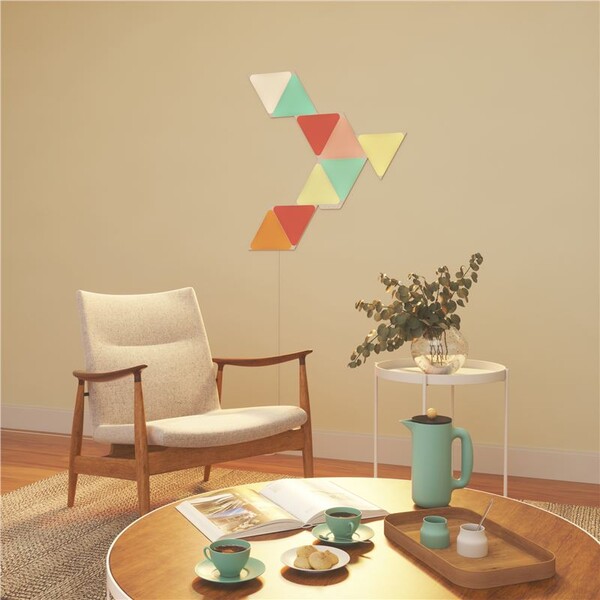 Nanoleaf-Shapes-Triangles-Starter-Kit-9-ks-chytre-modularni-osvetleni