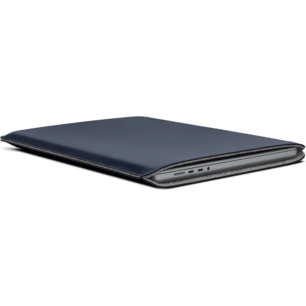 Woolnut-Coated-PU-Sleeve-pouzdro-pro-16-MacBook-Pro-tmave-modre