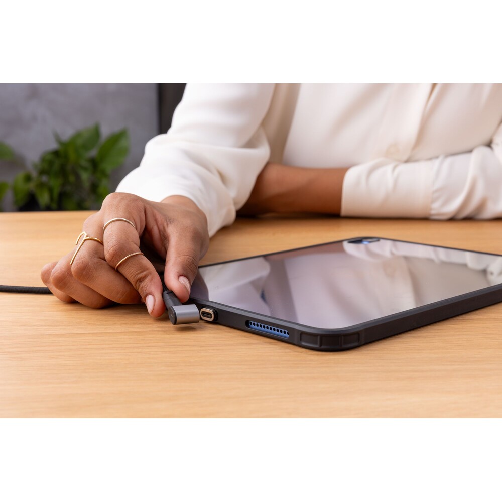 Epico-Hero-kryt-pro-Apple-iPad-Pro-13-M4-M5-transparentni-cerna