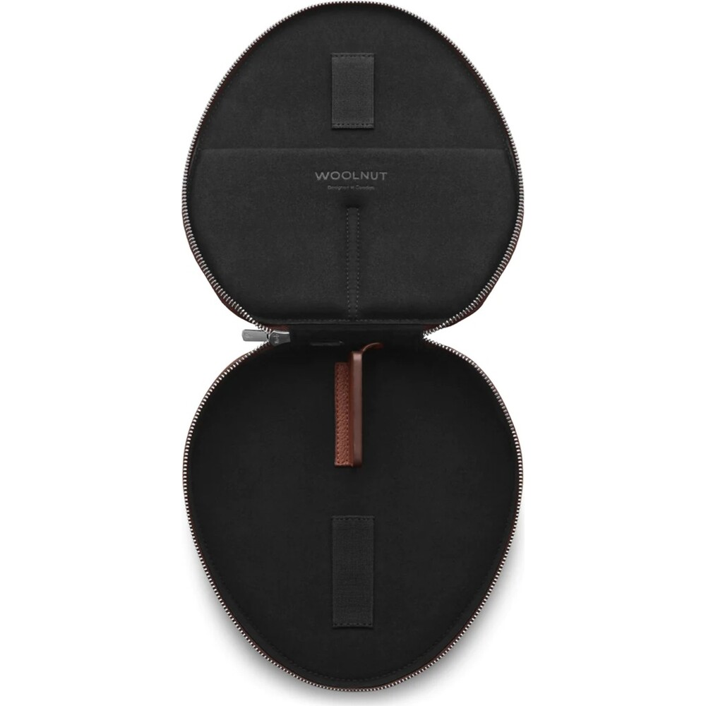 Woolnut-Leather-kozene-pouzdro-pro-AirPods-Max-hnede