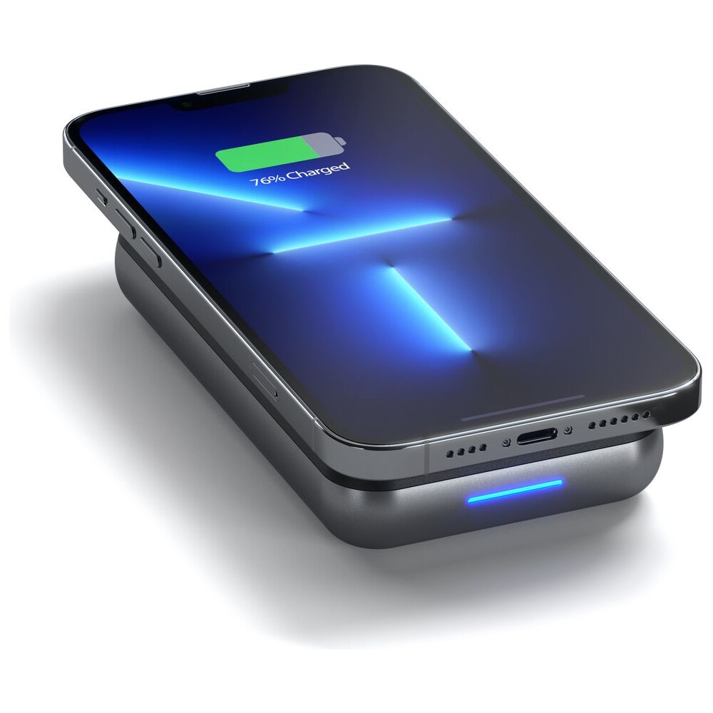 Satechi-Powerbanka-s-bezdratovou-nabijeckou-10-000-mAh-vesmirne-seda