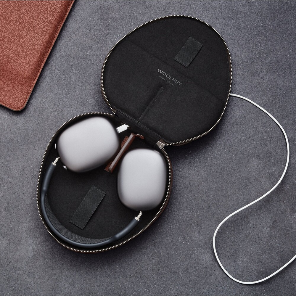 Woolnut-Leather-kozene-pouzdro-pro-AirPods-Max-hnede
