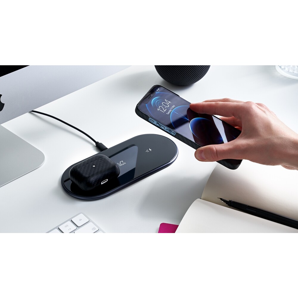 iWant-2v1-bezdratova-nabijecka-vesmirne-seda