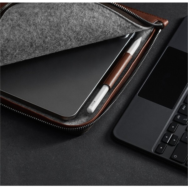 Woolnut-Leather-Folio-kozene-pouzdro-iPad-Pro-12-9-iPad-Pro-13-iPad-Air-13-hnede
