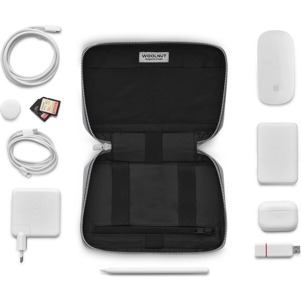 Woolnut-kozeny-Tech-Organizer-sedy