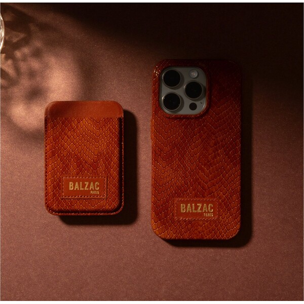 Native-Union-x-Balzac-Embossed-Cognac-MagSafe-kryt-iPhone-16-Pro-Max