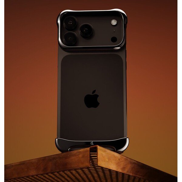 Arc-Pulse-titanovy-ochranny-ram-iPhone-17-Pro-onyxove-cerny