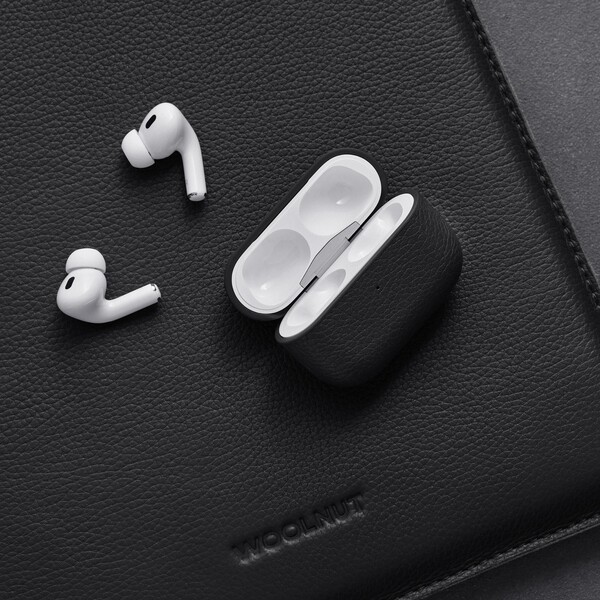 Woolnut-Leather-kozene-pouzdro-pro-AirPods-Pro-2-generace-cerne