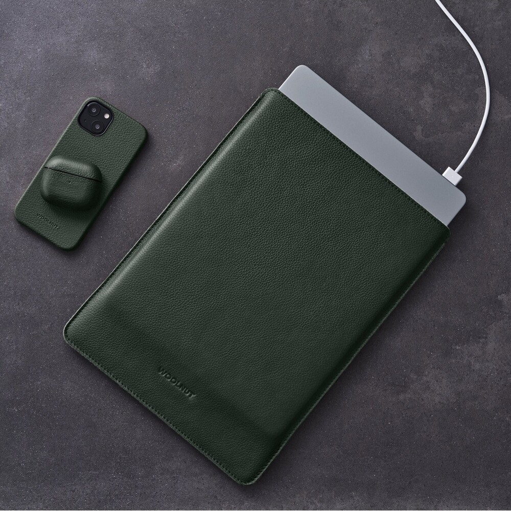 Woolnut-kozene-Sleeve-pouzdro-pro-14-MacBook-Pro-tmave-zelene