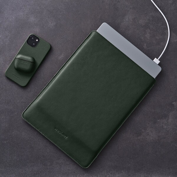 Woolnut-kozene-Sleeve-pouzdro-pro-14-MacBook-Pro-tmave-zelene
