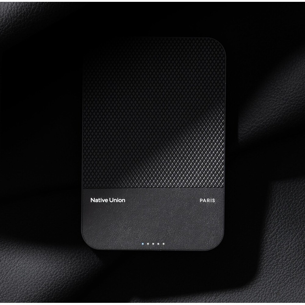 Native-Union-Re-Classic-MagSafe-Qi2-PowerBank-5000mAh-cerna