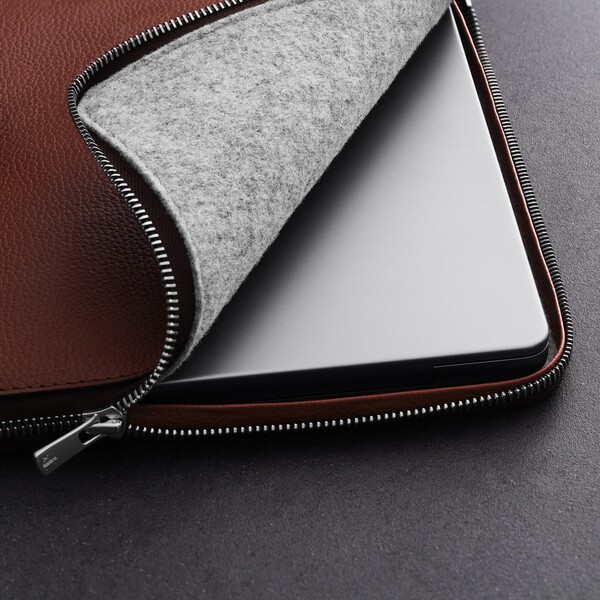 Woolnut-Leather-Folio-kozene-pouzdro-pro-MacBook-Air-13-MacBook-Pro-14-MacBook-Pro-13-hnede