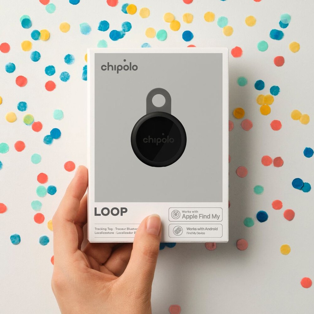Chipolo-LOOP-Bluetooth-lokator-cerny